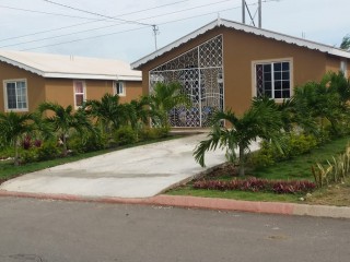 Old Harbour, St. Catherine, Jamaica - House for Lease/rental